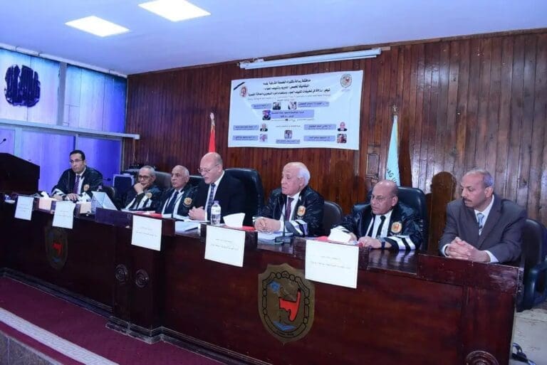جامعة سوهاج تمنح درجة الدكتوراة ودرعاً ومكافاة ماليه لباحث بعد وفاته.. تفاصيل 8 1745071890516 جينزي جامعة سوهاج تمنح درجة الدكتوراة ودرعاً ومكافاة ماليه لباحث بعد وفاته.. تفاصيل موقع في الجامعة