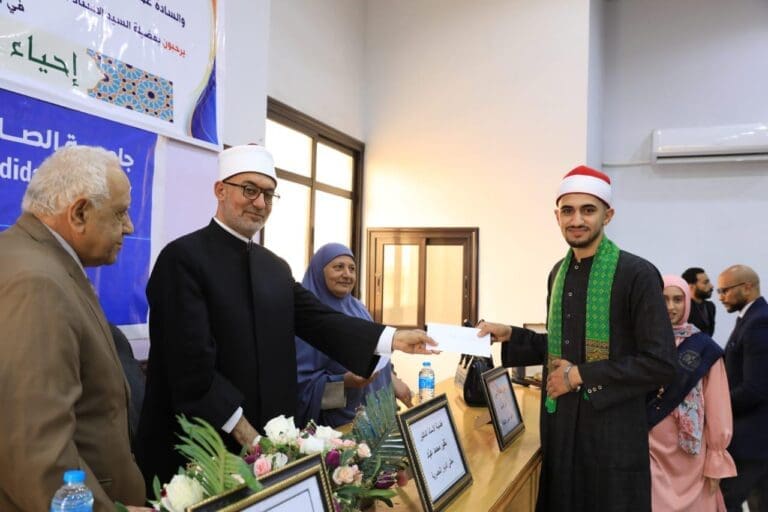 المفتي لطلاب جامعة الصالحية الجديدة : سيطرة المادة وضمور الضمير هي أمراض العصر الكبرى 8 183bf940 19da 44dd 81e3 88278dafc768 جامعة سوهاج المفتي لطلاب جامعة الصالحية الجديدة : سيطرة المادة وضمور الضمير هي أمراض العصر الكبرى موقع في الجامعة