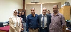 رئيس جامعة أسوان يهنئ العاملين بالجامعة ومنتسبيها بعيد الفطر المبارك بالمرور على مكاتب الإدارة المركزية.. صور 2 رئيس جامعة أسوان يهنئ العاملين بالجامعة ومنتسبيها بعيد الفطر المبارك بالمرور على مكاتب الإدارة المركزية