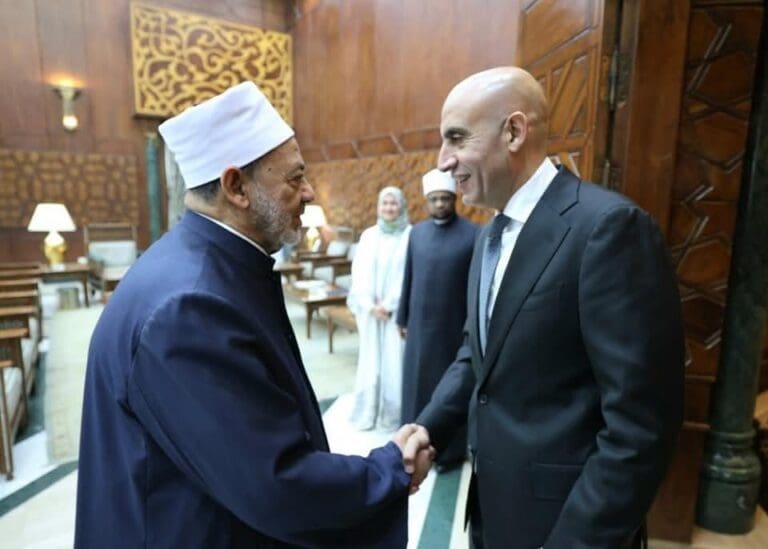 وقعها الطيب والبابا فرنسيس.. شيخ الأزهر ووزير التعليم يناقشان تضمين وثيقة الأخوة الإنسانية في المناهج التعليمية 24 FB IMG 1744974122591 دمياط وقعها الطيب والبابا فرنسيس.. شيخ الأزهر ووزير التعليم يناقشان تضمين وثيقة الأخوة الإنسانية في المناهج التعليمية موقع في الجامعة