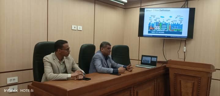 ندوة تثقيفية عن "تكنولوجيا المجتمعات الذكية" ضمن فعاليات الأسبوع البيئي بجامعة الأقصر 1 ندوة تثقيفية عن "تكنولوجيا المجتمعات الذكية"