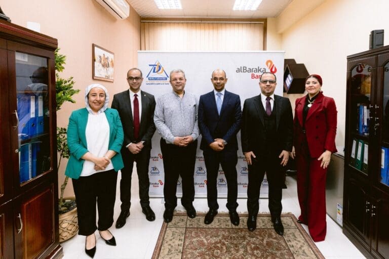 بنك البركة مصر يوقع مذكرة تفاهم مع جامعة الدلتا للعلوم والتكنولوجيا لتعزيز الشمول المالي وتمكين الشباب 16 Group Photo العلم بنك البركة مصر يوقع مذكرة تفاهم مع جامعة الدلتا للعلوم والتكنولوجيا لتعزيز الشمول المالي وتمكين الشباب موقع في الجامعة