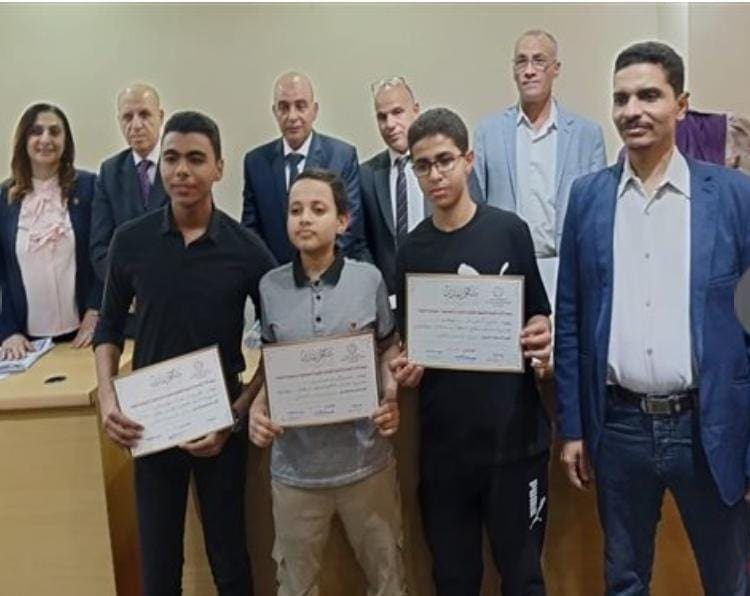 تعليم سوهاج يرفع راية الإبداع في النسخة الأولى من "الإعلامي الصغير" 7 IMG 20250412 WA0032 الجامعة تعليم سوهاج يرفع راية الإبداع في النسخة الأولى من "الإعلامي الصغير" موقع في الجامعة