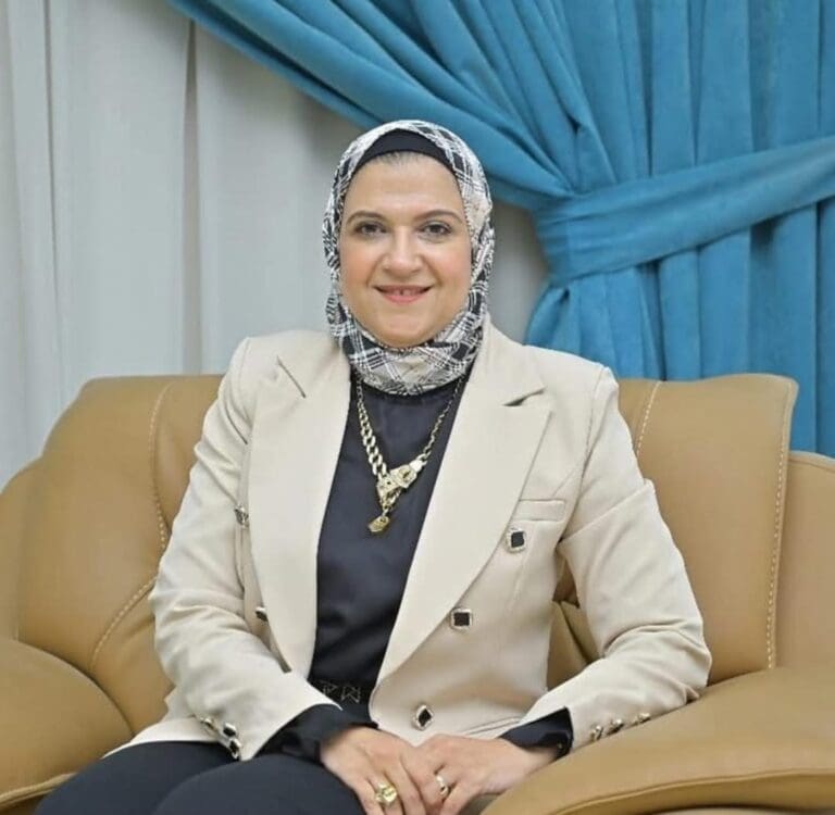 تعيين الدكتورة ولاء العقاد أول عميدة لكلية الإعلام بنات بجامعة الأزهر 8 الدكتورة ولاء العقاد