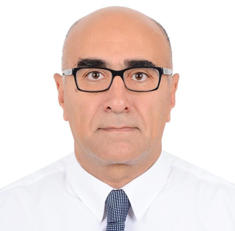 فوز طبيب بطب قصر العينى ابتكر جهاز التشغيل الآلى لجراحة تصحيح اعوجاج العمود الفقرى باستخدام الروبوت 1 IMG 20250422 WA0018 طب فوز طبيب بطب قصر العينى ابتكر جهاز التشغيل الآلى لجراحة تصحيح اعوجاج العمود الفقرى باستخدام الروبوت موقع في الجامعة