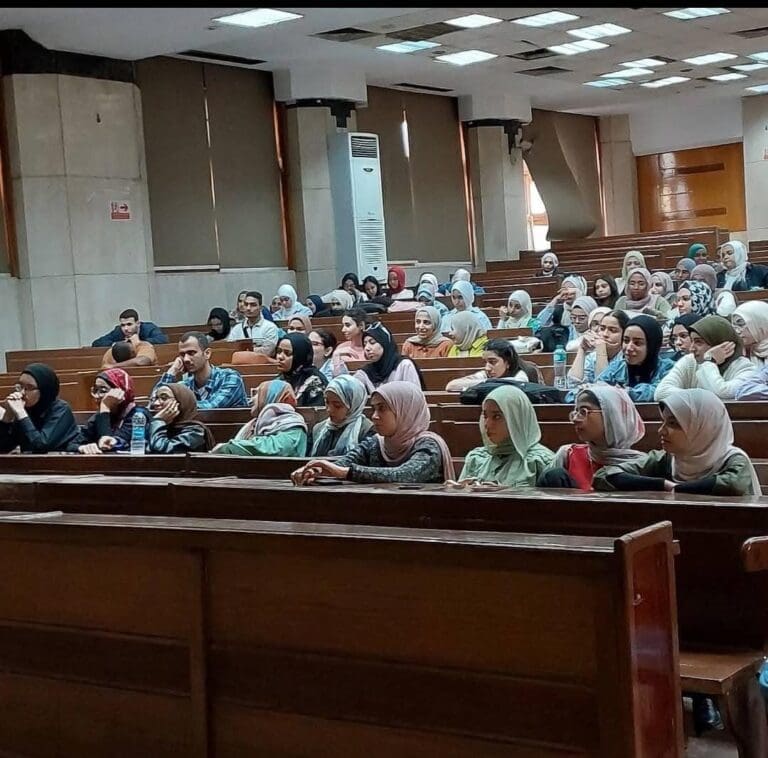 "ضمن المبادرة الرئاسية بداية" .. جامعة حلوان تناقش كيفية تحويل الأفكار الإبداعية إلى مشروعات حقيقية 20 IMG 20250422 WA0095 أزياء "ضمن المبادرة الرئاسية بداية" .. جامعة حلوان تناقش كيفية تحويل الأفكار الإبداعية إلى مشروعات حقيقية موقع في الجامعة