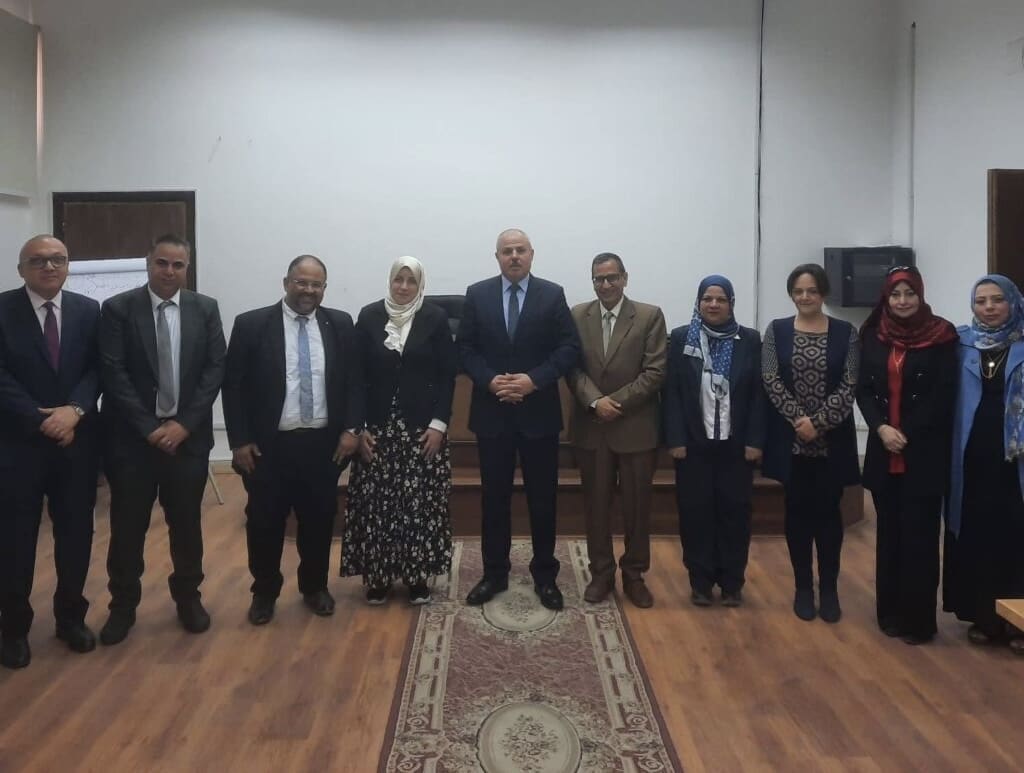 رئيس جامعة قناة السويس يشهد ختام الدورة الـ11 لتأهيل عمداء الكليات ويُسلم شهادات اجتياز البرنامج التدريبي 1 IMG 8280 جامعة رئيس جامعة قناة السويس يشهد ختام الدورة الـ11 لتأهيل عمداء الكليات ويُسلم شهادات اجتياز البرنامج التدريبي موقع في الجامعة