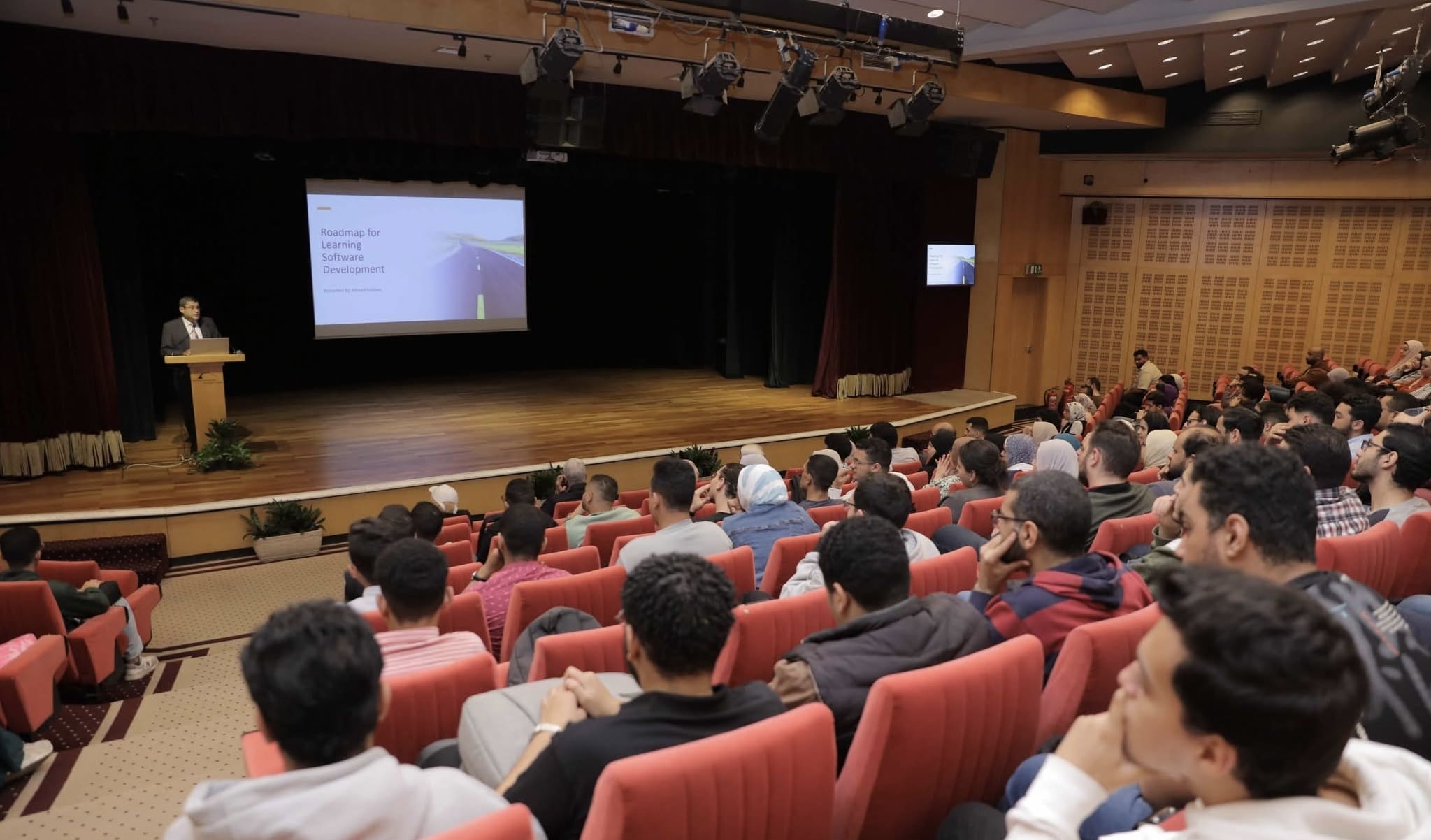 مكتبة الإسكندرية تعقد فعالية مشتركة مع معهد تكنولوجيا المعلومات تحت عنوان "Career Road Map for Developers" 1 IMG 8753 مكتبة مكتبة الإسكندرية تعقد فعالية مشتركة مع معهد تكنولوجيا المعلومات تحت عنوان "Career Road Map for Developers" موقع في الجامعة