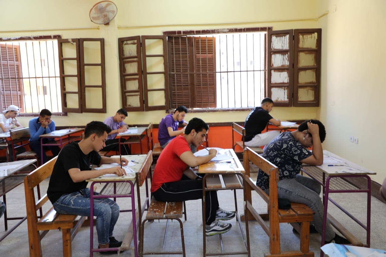 لأولياء الأمور وأبنائهم.. «أمهات مصر» تضع خارطة طريق الـ 50 يوما المتبقية علي امتحانات الثانوية العامة 1 الثانوية العامة 1 الثانوية العامة لأولياء الأمور وأبنائهم.. «أمهات مصر» تضع خارطة طريق الـ 50 يوما المتبقية علي امتحانات الثانوية العامة موقع في الجامعة