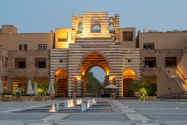 الجامعة الأمريكية بالقاهرة تعلن تعليق الدراسة اليوم بسبب سوء الأحوال الجوية 4 الجامعة الامريكية بالقاهرة جامعة طيبة التكنولوجية الجامعة الأمريكية بالقاهرة تعلن تعليق الدراسة اليوم بسبب سوء الأحوال الجوية موقع في الجامعة