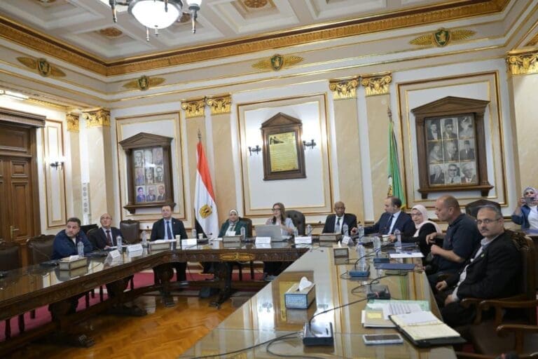 جامعة القاهرة تشهد لقاء تعريفيا بالرؤية الاستراتيجية وأهداف المبادرة الرئاسية "تحالف وتنمية" 23 00cdd9a8 e7d7 4c14 8272 c77e4c18ffde الجامعات الأهلية جامعة القاهرة تشهد لقاء تعريفيا بالرؤية الاستراتيجية وأهداف المبادرة الرئاسية "تحالف وتنمية" موقع في الجامعة
