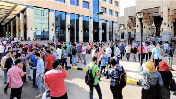 قبل ما تختار كليتك: اعرف الفرق بين الجامعات الحكومية والأهلية والخاصة والدولية 5 151 صيدلة قبل ما تختار كليتك: اعرف الفرق بين الجامعات الحكومية والأهلية والخاصة والدولية موقع في الجامعة