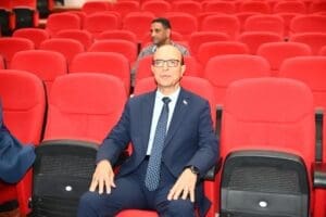 بالصور.. رئيس جامعة أسيوط الأهلية يتفقد مسرح الجامعة بعد افتتاحه 2 بالصور.. رئيس جامعة أسيوط الأهلية مسرح الجامعة بعد افتتاحه