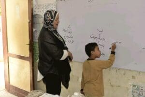 خلال جولة.. مدير تعليم بني سويف تطمئن على مستوى الطلاب في القراءة والكتابة 2 خلال جولة.. مدير تعليم بني سويف تطمئن على مستوى الطلاب في القراءة والكتابة