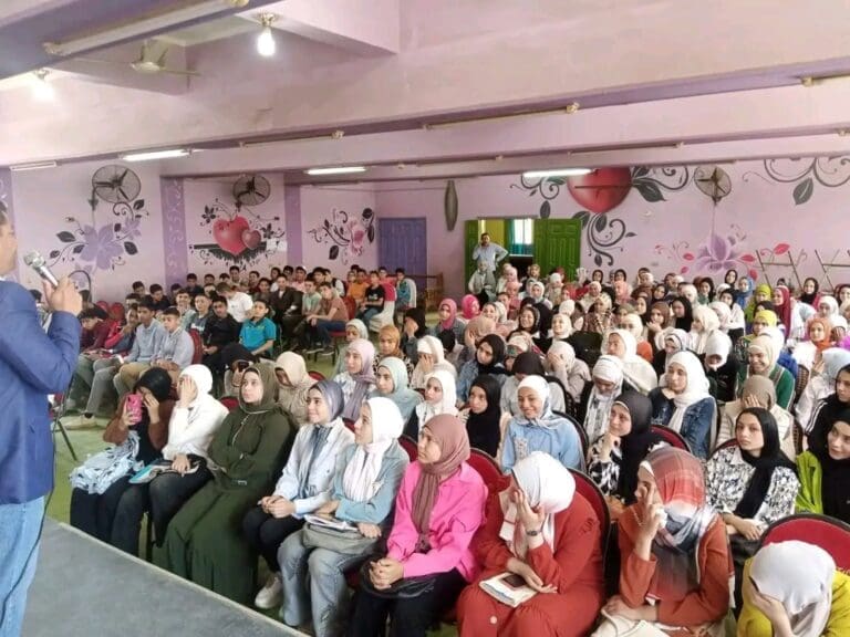 انتظام المراجعات النهائية المجانية لطلاب الشهادتين الإعدادية والثانوية بمدارس بني سويف 7 1746363252880 تعليم انتظام المراجعات النهائية المجانية لطلاب الشهادتين الإعدادية والثانوية بمدارس بني سويف موقع في الجامعة