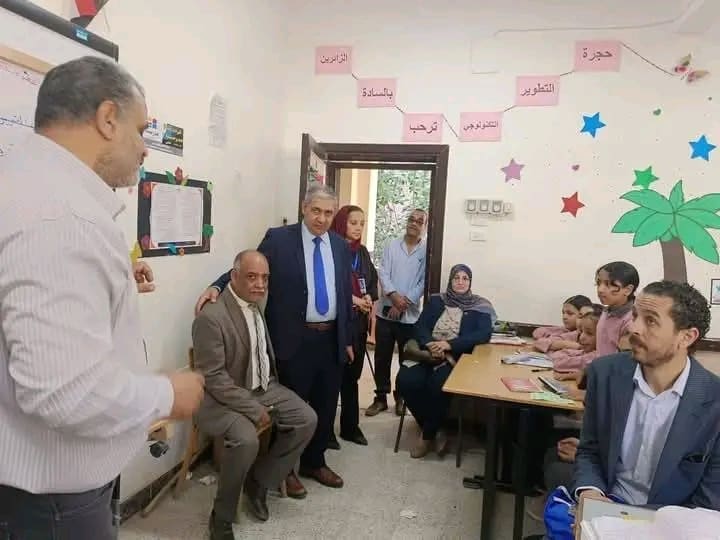 فريق ضبط الجودة والدعم الفني بأسيوط يفاجئ الطلاب بإختبارات قراءة وكتابة 1 1746521189103 فريق ضبط الجودة فريق ضبط الجودة والدعم الفني بأسيوط يفاجئ الطلاب بإختبارات قراءة وكتابة موقع في الجامعة