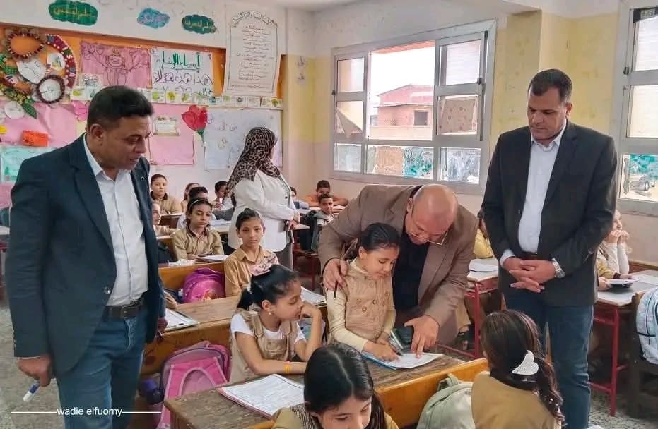 جولة وزارية رفيعة المستوى تشيد بمستوى القراءة والكتابة في مدارس دمياط 1 جولة وزارية رفيعة المستوى تشيد بمستوى القراءة والكتابة في مدارس دمياط