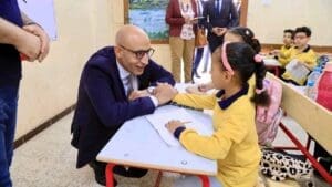 أبرزها الاطمئنان على الطلاب ومصافحتهم.. 11 صور ترصد نشاط وزير التعليم خلال جولته 12 أبرزها الاطمئنان على الطلاب ومصافحتهم.. 10 صور ترصد نشاط وزير التعليم خلال جولته