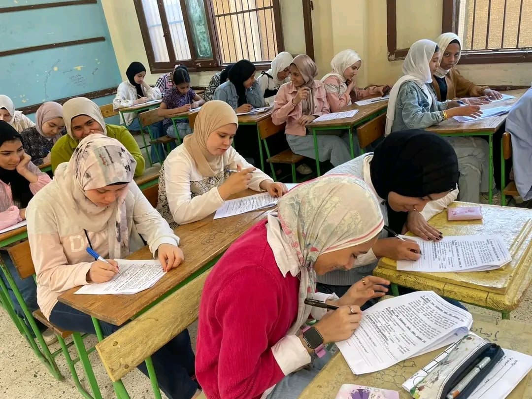 تعليم القليوبية: استمرار تدريب طلاب الشهادة الإعدادية 2025 على نظام البوكليت 1 1747128994982 تعليم تعليم القليوبية: استمرار تدريب طلاب الشهادة الإعدادية 2025 على نظام البوكليت موقع في الجامعة