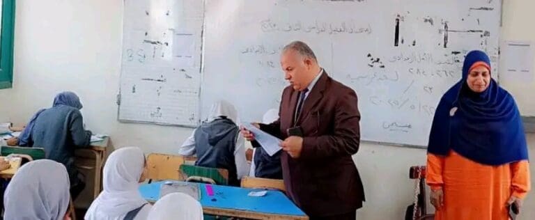 564 ألف طالب يؤدون امتحانات النقل بالفيوم.. ووكيل التعليم: انضباط اللجان هدفنا الأول 4 1747907433884 تعليم 564 ألف طالب يؤدون امتحانات النقل بالفيوم.. ووكيل التعليم: انضباط اللجان هدفنا الأول موقع في الجامعة