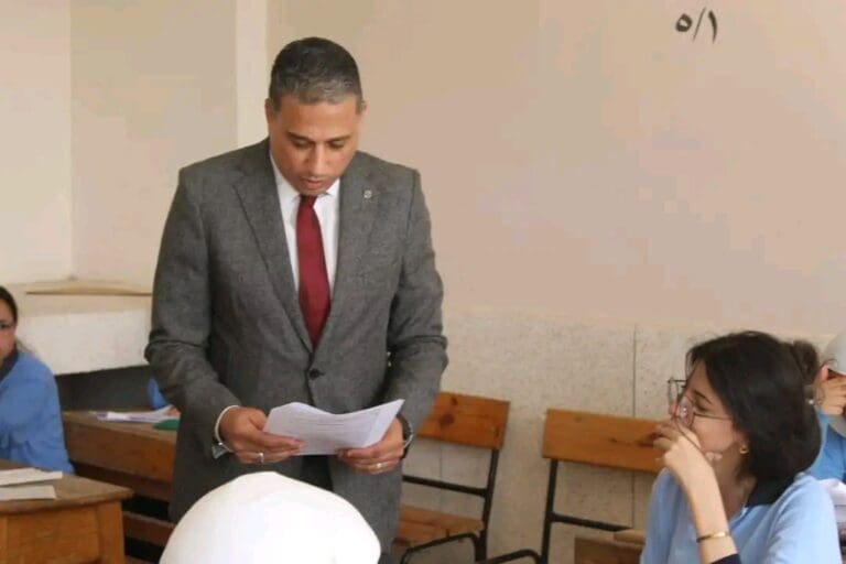 تفتيش مفاجئ في لجان الثانوية بنات بالشيخ زايد.. وكيل تعليم الجيزة: لا تهاون في نزاهة الامتحانات 4 1748256666408 أنغام الجنايني تفتيش مفاجئ في لجان الثانوية بنات بالشيخ زايد.. وكيل تعليم الجيزة: لا تهاون في نزاهة الامتحانات موقع في الجامعة