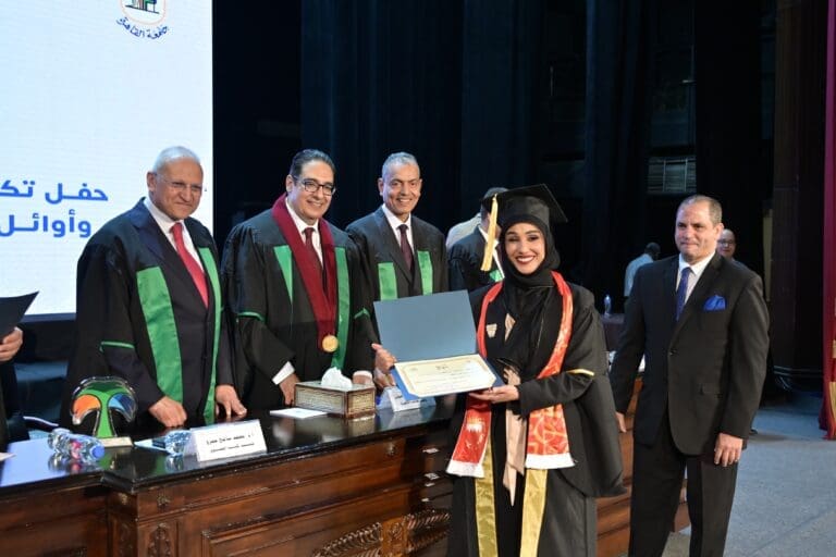 منهم 6 وزراء سابقين احتفال كلية الحقوق جامعة القاهرة بتكريم الرواد ورؤساء الهيئات القضائية وأوائل خريجي دفعات2022-2023-2024 3 1c51f634 4482 45ac b82b cc2e3d74fa21 جامعة حلوان منهم 6 وزراء سابقين احتفال كلية الحقوق جامعة القاهرة بتكريم الرواد ورؤساء الهيئات القضائية وأوائل خريجي دفعات2022-2023-2024 موقع في الجامعة
