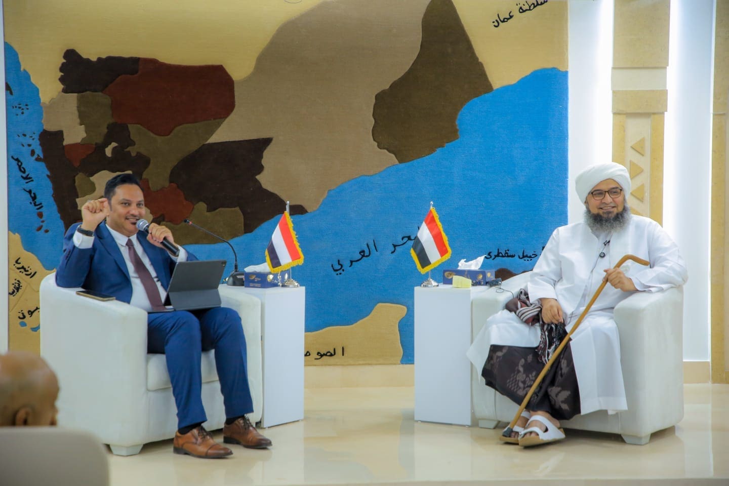 الحبيب علي الجفري: النهضة تكون بالتركيز على الشباب وأن نكف عن الكلام عنهم وننتقل إلى الكلام معهم 1 37825d0a 7faf 4d8b ba65 ab7ee4977124 الحبيب علي الجفري الحبيب علي الجفري: النهضة تكون بالتركيز على الشباب وأن نكف عن الكلام عنهم وننتقل إلى الكلام معهم موقع في الجامعة