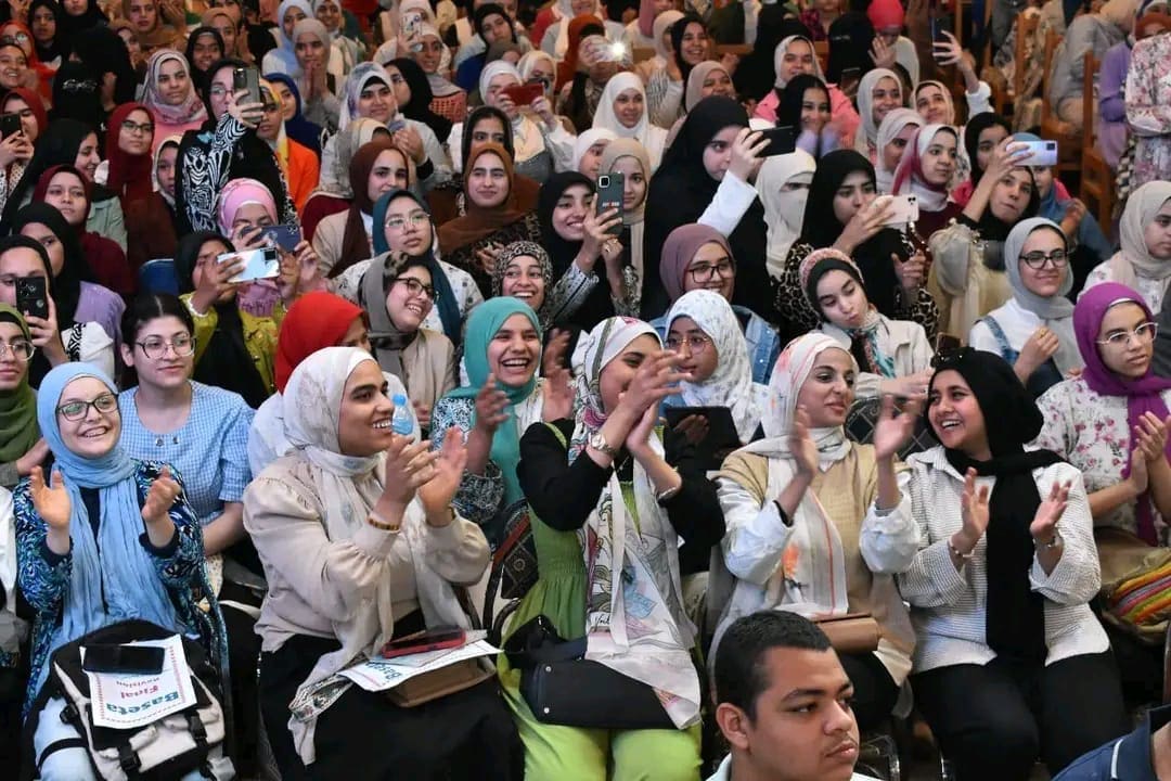 مدير تعليم سوهاج يشهد ختام فعاليات مبادرة "بسيطة" لطلاب شهادة الثانوية العامة 1 50ac7cd5 5654 44a0 9a6f 420a6b34e884 تعليم مدير تعليم سوهاج يشهد ختام فعاليات مبادرة "بسيطة" لطلاب شهادة الثانوية العامة موقع في الجامعة
