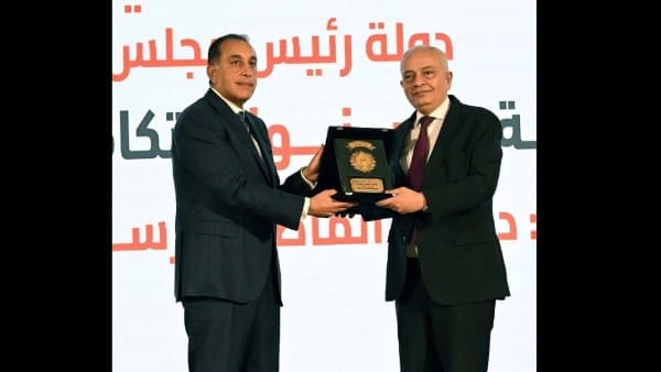 بعد تكريمه من رئيس الوزراء.. رضا حجازي: كل التقدير لمن عمل بإخلاص من أجل غد أفضل لمصر 1 6091208092265202505110810581058 رضا بعد تكريمه من رئيس الوزراء.. رضا حجازي: كل التقدير لمن عمل بإخلاص من أجل غد أفضل لمصر موقع في الجامعة