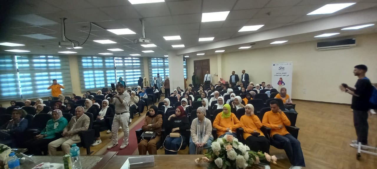 هي تقود للجامعات" برنامج تدريبي للطالبات بجامعة عين شمس 1 816ede9a 0e04 4960 a564 ac483fefcf25 جامعة عين شمس هي تقود للجامعات" برنامج تدريبي للطالبات بجامعة عين شمس موقع في الجامعة