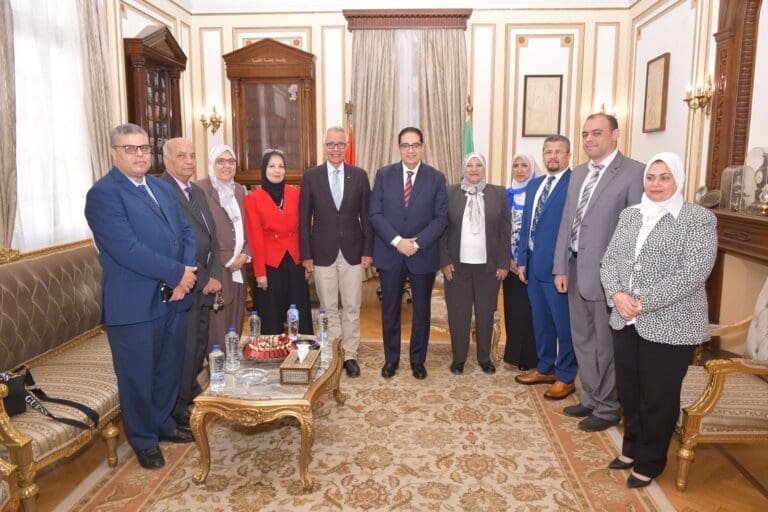 تجديد الاعتماد المؤسسي والبرامجي لكلية الطب البيطري بجامعة القاهرة من الهيئة القومية لضمان جودة التعليم والاعتماد 4 8cb70303 14d5 4f9e b720 2f5811e79c73 امتحان تجديد الاعتماد المؤسسي والبرامجي لكلية الطب البيطري بجامعة القاهرة من الهيئة القومية لضمان جودة التعليم والاعتماد موقع في الجامعة
