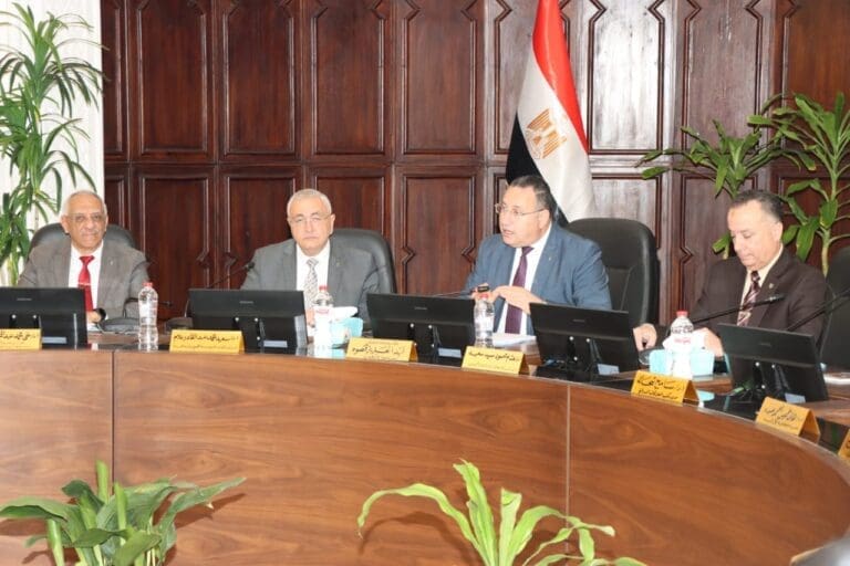 رئيس جامعة الإسكندرية يُهنئ منتسبي الجامعة بمناسبة قرب حلول عيد الأضحى ويؤكد رفع درجة الاستعداد حتى الانتهاء من امتحانات نهاية العام 25 8f166523 6b67 46ec 9d2e 9634f9bd117c دمياط رئيس جامعة الإسكندرية يُهنئ منتسبي الجامعة بمناسبة قرب حلول عيد الأضحى ويؤكد رفع درجة الاستعداد حتى الانتهاء من امتحانات نهاية العام موقع في الجامعة