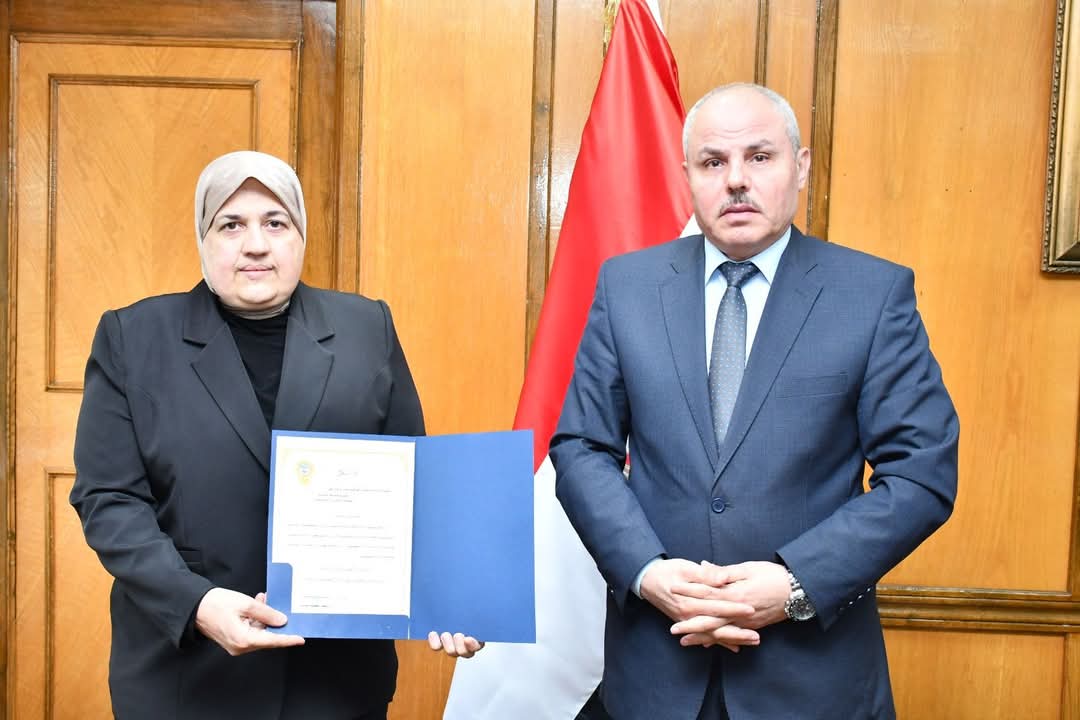رئيس جامعة قناة السويس يهنئ الدكتورة مها فريد بتجديد ثقة الرئيس لتولي عمادة كلية العلوم 1 FB IMG 1746357449454 قناة السويس رئيس جامعة قناة السويس يهنئ الدكتورة مها فريد بتجديد ثقة الرئيس لتولي عمادة كلية العلوم موقع في الجامعة