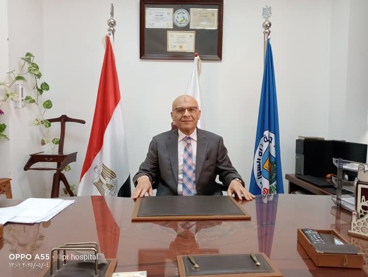 تنصيب رسمي للدكتور أحمد أنور عميدًا لكلية طب قناة السويس وسط حضور رفيع 1 الدكتور أحمد أنور عميد كلية طب قناة السويس