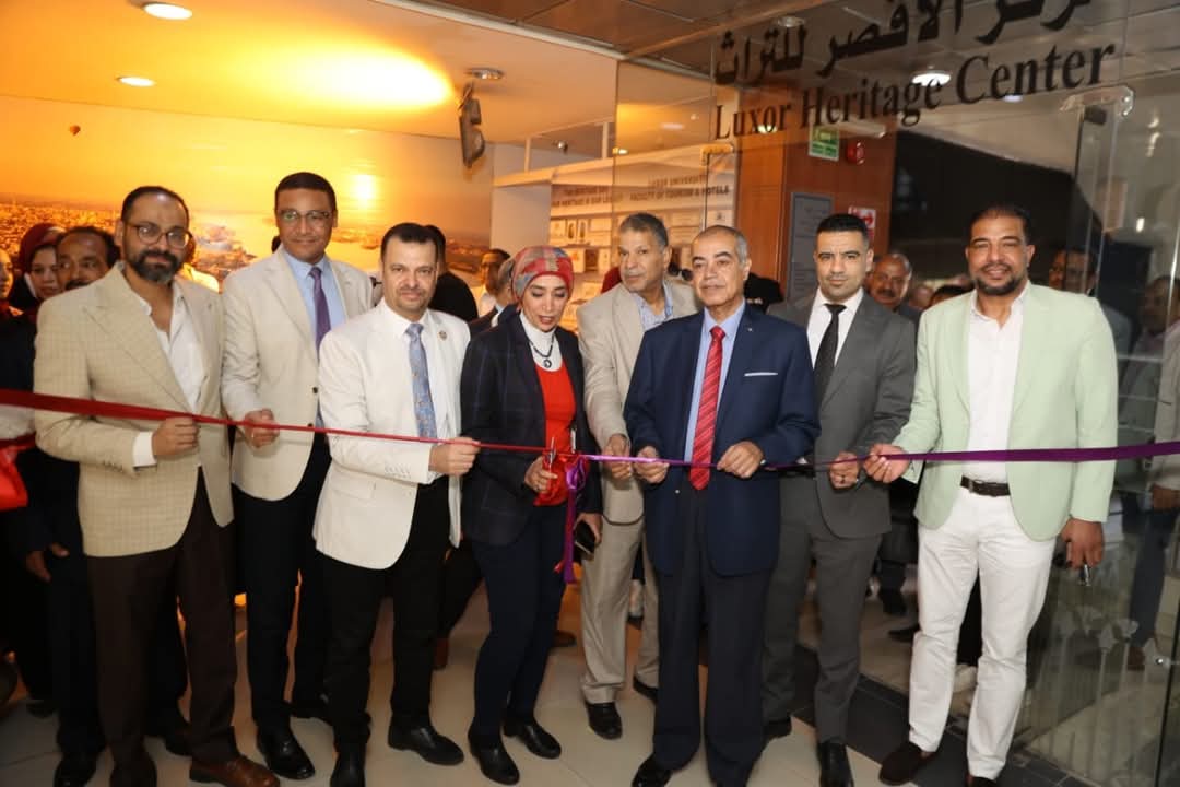 فعاليات المؤتمر الدولي السابع للفنون التشكيلية بجامعة الأقصر 1 FB IMG 1746527989449 الأقصر فعاليات المؤتمر الدولي السابع للفنون التشكيلية بجامعة الأقصر موقع في الجامعة