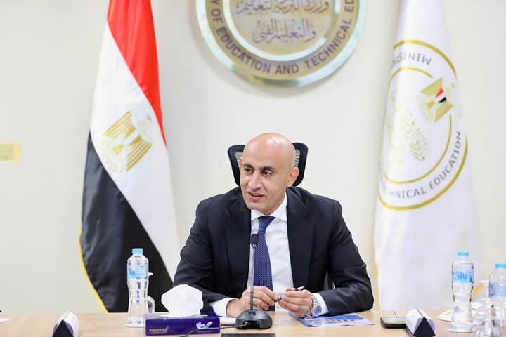 التعليم تكشف عن خطة تطوير المناهج وبرامج دعم للطلاب في العام الدراسي 2025/2026 1 وزير التربية والتعليم