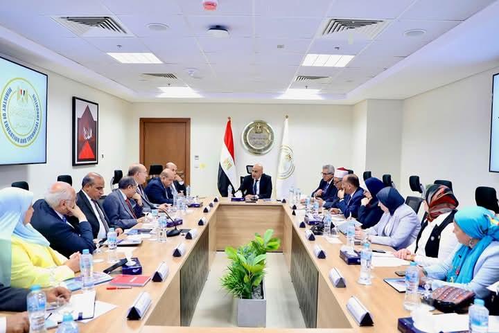 وزارة التعليم تعلن تحويل 1270 مدرسة فنية إلى مدارس دولية بالتعاون مع اليابان وإيطاليا 1 اجتماع وزارة التربية والتعليم