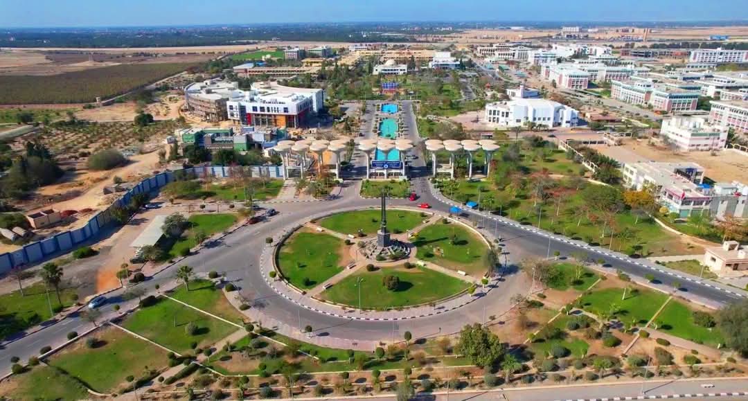 جامعة قناة السويس تُطلق برامج تدريبية رقمية متميزة لتنمية مهارات كوادرها في مايو 2025 1 FB IMG 1746705902148 جامعة قناة السويس تُطلق برامج تدريبية رقمية متميزة لتنمية مهارات كوادرها في مايو 2025 موقع في الجامعة