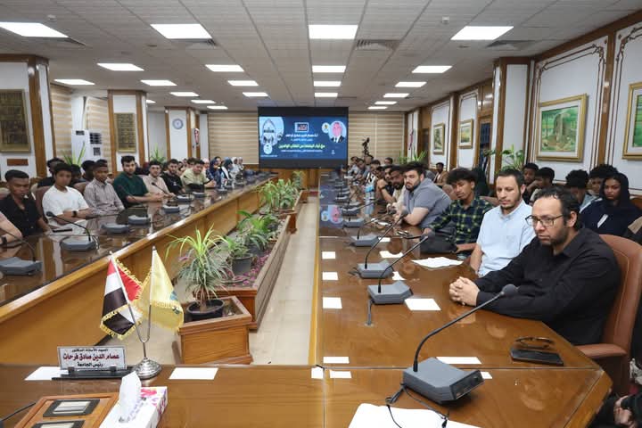رئيس جامعة المنيا في حوار مفتوح مع الطلاب الوافدين.. نعد ببيئة تعليمية جاذبة ودعم متواصل 3 رئيس جامعة المنيا