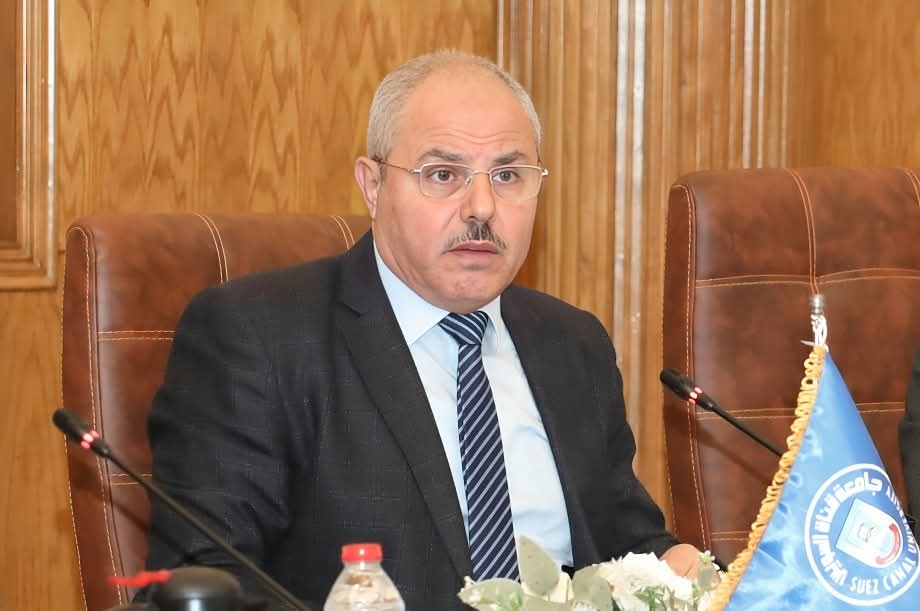 جامعة قناة السويس تنظم برنامجاً تدريبياً حول استخدام لغة الإشارة مع الأميين من ذوي الهمم 1 FB IMG 1746949489388 جامعة قناة السويس جامعة قناة السويس تنظم برنامجاً تدريبياً حول استخدام لغة الإشارة مع الأميين من ذوي الهمم موقع في الجامعة