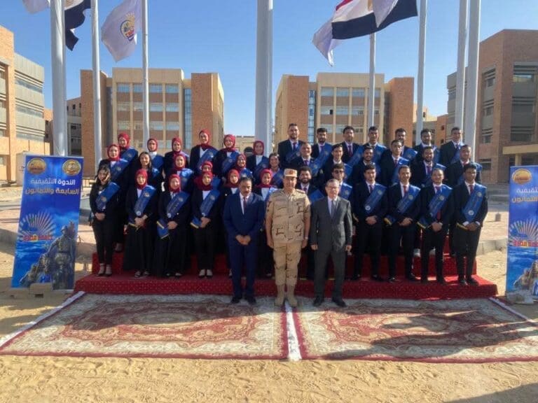 جامعة مطروح وقوات الدفاع الشعبي معًا لترسيخ الانتماء ومواجهة حروب الوعي 14 FB IMG 1747156892134 جامعة سيناء جامعة مطروح وقوات الدفاع الشعبي معًا لترسيخ الانتماء ومواجهة حروب الوعي موقع في الجامعة