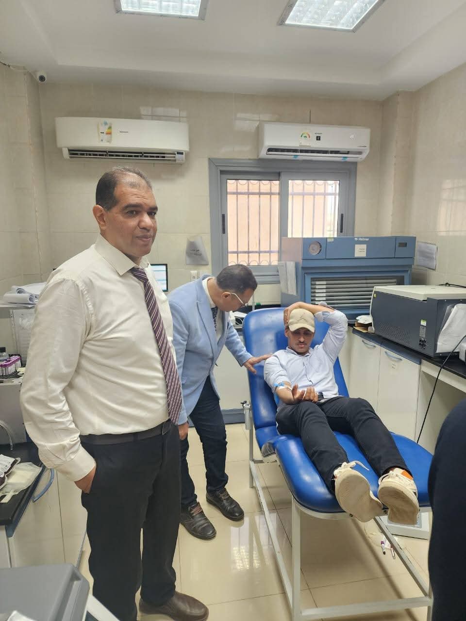 طلاب جامعة كفر الشيخ يتسابقون في العطاء: حملة تبرع بالدم تنقذ الأرواح 1 FB IMG 1747232576063 جامعة كفر الشيخ طلاب جامعة كفر الشيخ يتسابقون في العطاء: حملة تبرع بالدم تنقذ الأرواح موقع في الجامعة