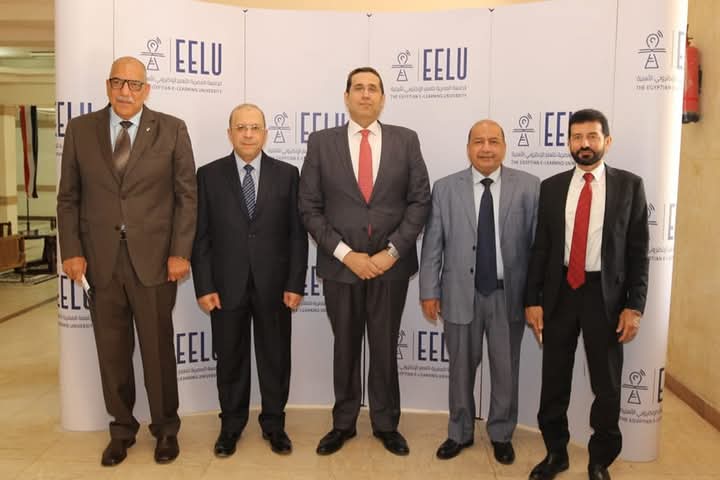 الجامعة المصرية للتعلم الإلكتروني تحتفل بختام أنشطتها الطلابية في الاتحاد الرياضي 1 رئيس الجامعة المصرية للتعلم الإلكتروني