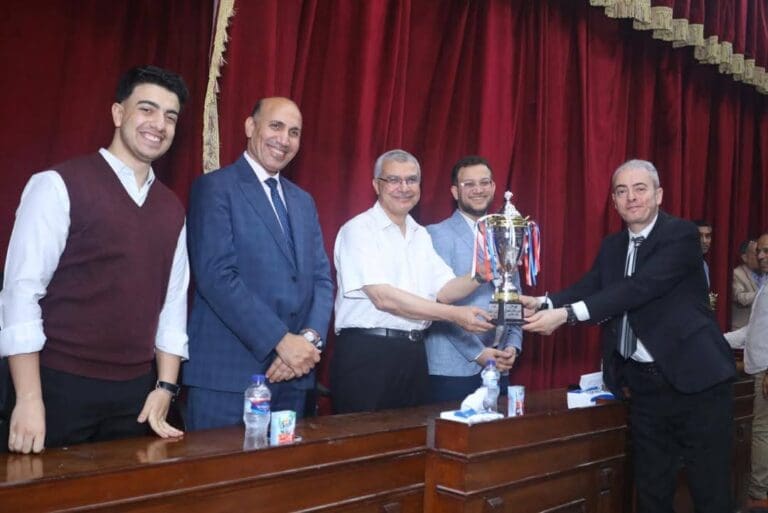 رئيس جامعة الزقازيق يشيد بالمواهب الطلابية المبهرة في ختام استثنائي لمهرجان المسرح الجامعي 8 FB IMG 1748256472060 التعليم العالي رئيس جامعة الزقازيق يشيد بالمواهب الطلابية المبهرة في ختام استثنائي لمهرجان المسرح الجامعي موقع في الجامعة