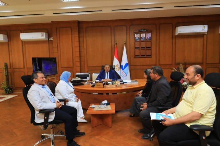 جامعة كفر الشيخ ترسخ ثقافة العمل الحر: تعاون جديد لدعم ريادة الأعمال بين الطلاب والخريجين 1 FB IMG 1748270332903 جامعة كفر الشيخ جامعة كفر الشيخ ترسخ ثقافة العمل الحر: تعاون جديد لدعم ريادة الأعمال بين الطلاب والخريجين موقع في الجامعة