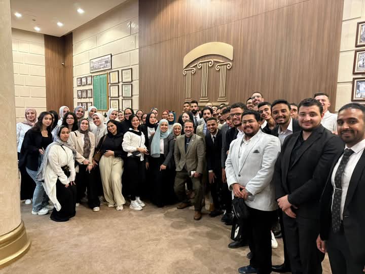 وفد من كلية الإدارة والاقتصاد بالجامعة الروسية يزور البورصة 2 وفد من كلية الإدارة والاقتصاد بالجامعة المصرية الروسية يزور مقر البورصة المصرية