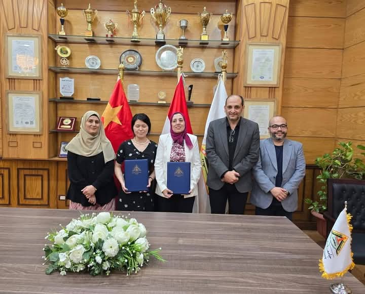 جامعة بنها توقّع بروتوكولًا مع المركز الصيني لدعم تدريس اللغة الصينية 6 جامعة بنها توقّع بروتوكولًا مع المركز الصيني