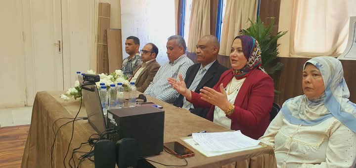 أبرزها منع المحمول .. تعليمات مشددة من تعليم مطروح بشأن امتحانات الشهادة الإعدادية 10 "وكيل تعليم مطروح تشدد على استعداد لجان الشهادة الإعدادية وتمنع استخدام الأجهزة الإلكترونية"