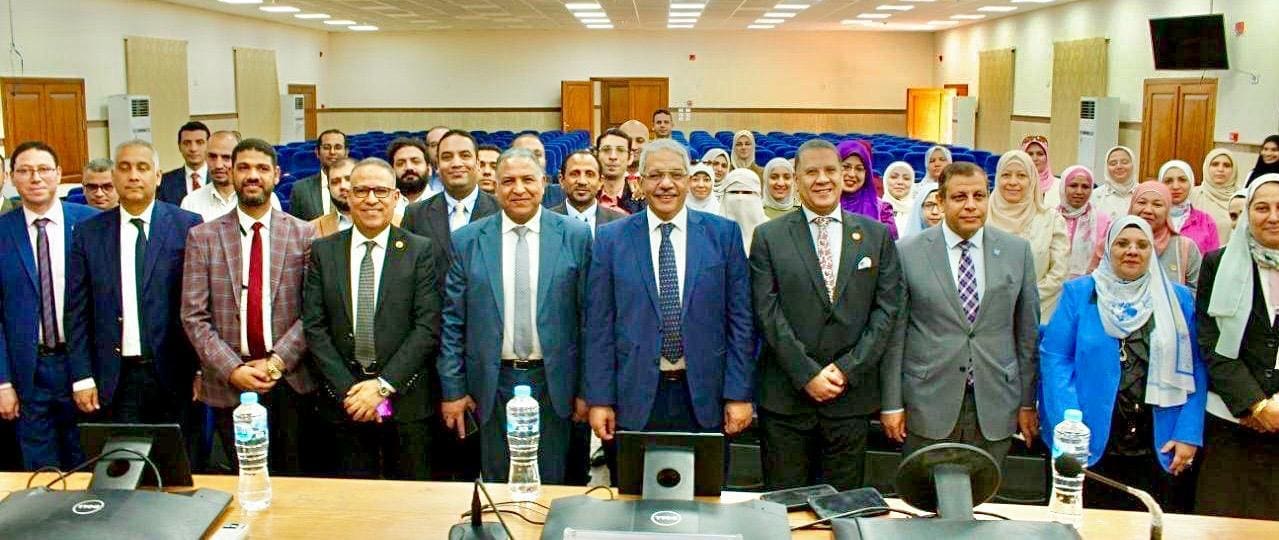 لبناء قدرات أعضاء هيئة التدريس.. جامعة الأزهر تطلق برنامج «المعلّم الريادي» 1 IMG 20250503 WA0042 جامعة الأزهر لبناء قدرات أعضاء هيئة التدريس.. جامعة الأزهر تطلق برنامج «المعلّم الريادي» موقع في الجامعة