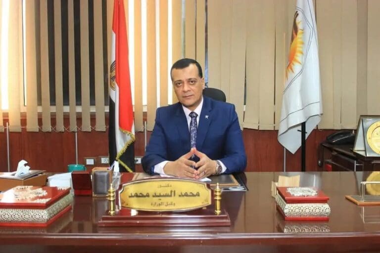 بمسرح مدرسة سيتي الخاصة بسوهاج.. غدًا انطلاق المبادرة التعليمية المجانية "بسيطة Baseta" لطلاب شهادة الثانوية العامة 14 انطلاق المبادرة التعليمية المجانية "بسيطة Baseta" لطلاب شهادة الثانوية العامة
